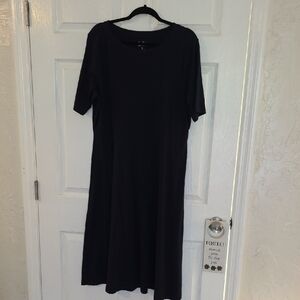 Croft & Barrow Elegant Black Midi Dress